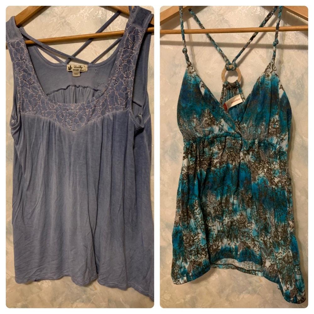 2 Women’s tops (both tops are included in price)